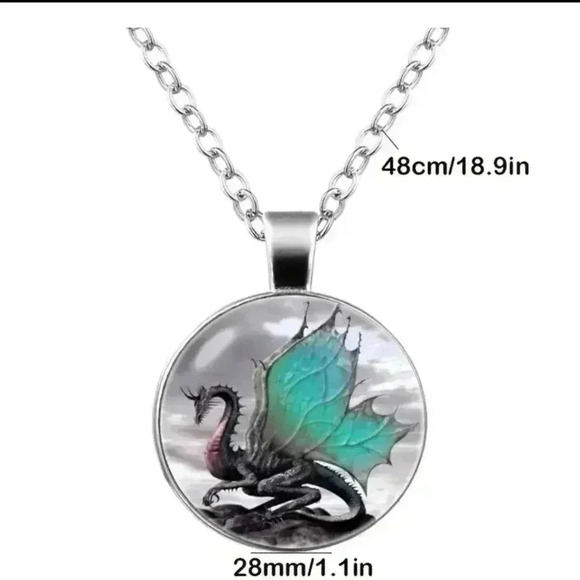 Retro Wings Flying Dragon Pendant Personality Dragon Totem Badge..NWT - Picture 4 of 6